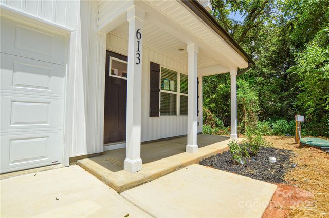 613 Elm Street, Mount Holly, NC 28120