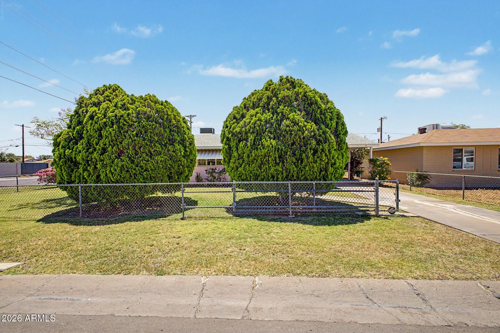 3703 W LEWIS Avenue, Phoenix, AZ 85009