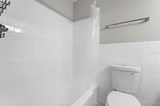 3950 ROXANE BOULEVARD 2B, Sarasota, FL 34235