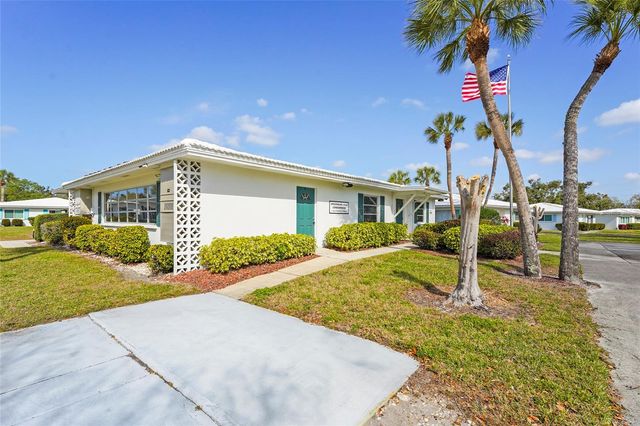 3950 ROXANE BOULEVARD 2B, Sarasota, FL 34235