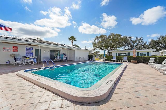 3950 ROXANE BOULEVARD 2B, Sarasota, FL 34235