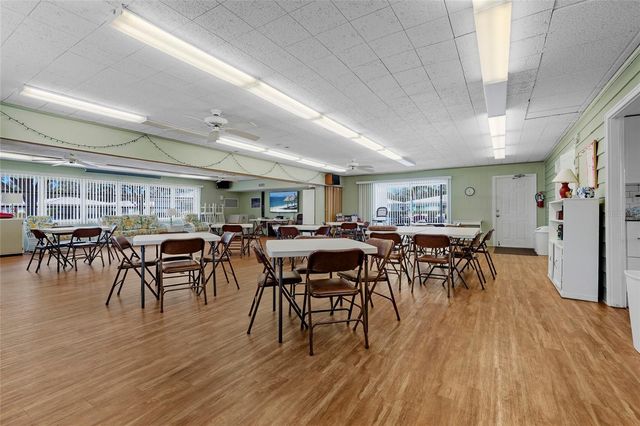 3950 ROXANE BOULEVARD 2B, Sarasota, FL 34235