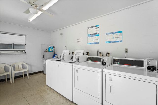 3950 ROXANE BOULEVARD 2B, Sarasota, FL 34235