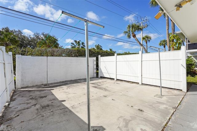 3950 ROXANE BOULEVARD 2B, Sarasota, FL 34235