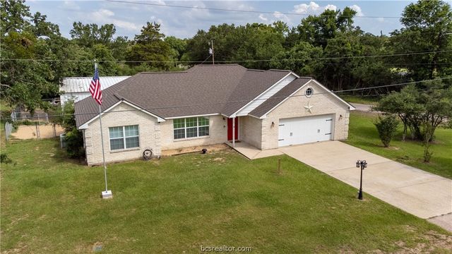 148 Fairway Circle, Hilltop Lakes, TX 77871