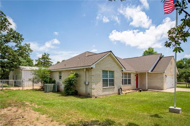 148 Fairway Circle, Hilltop Lakes, TX 77871