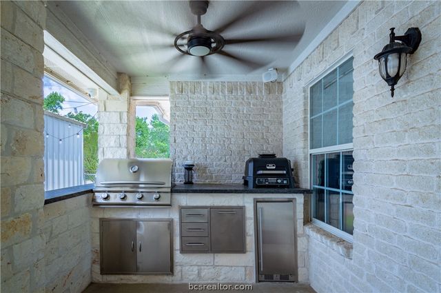 148 Fairway Circle, Hilltop Lakes, TX 77871
