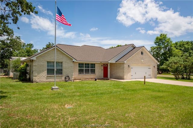 148 Fairway Circle, Hilltop Lakes, TX 77871