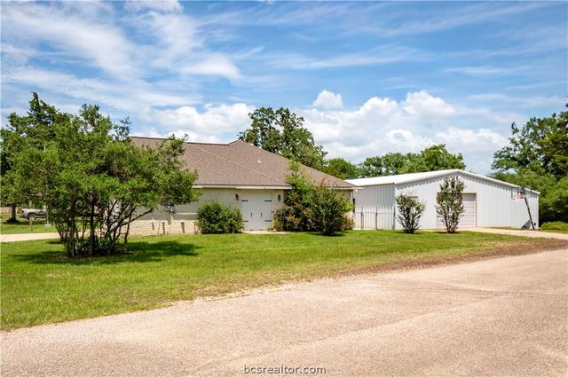 148 Fairway Circle, Hilltop Lakes, TX 77871