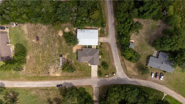 148 Fairway Circle, Hilltop Lakes, TX 77871