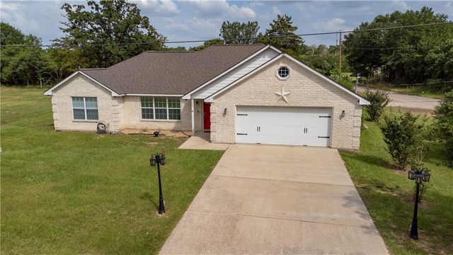 148 Fairway Circle, Hilltop Lakes, TX 77871