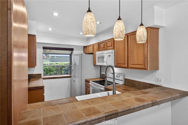 25659 Pine Creek LN, Wilmington, CA 90744