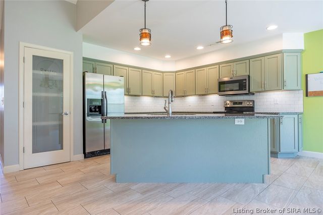 2404 Magnolia Court L 49, Clarksville, IN 47129