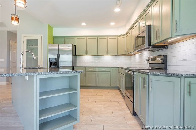 2404 Magnolia Court L 49, Clarksville, IN 47129