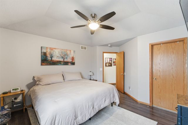 2704 River Ridge Road, Des Moines, IA 50320