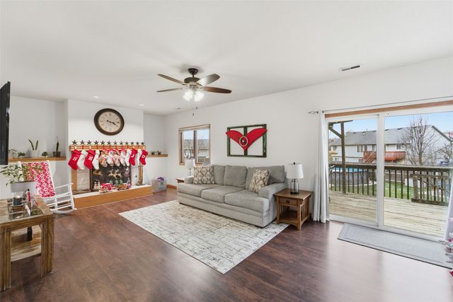 2704 River Ridge Road, Des Moines, IA 50320