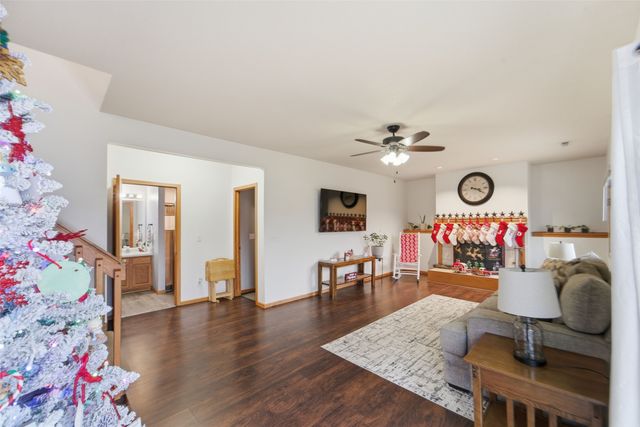 2704 River Ridge Road, Des Moines, IA 50320