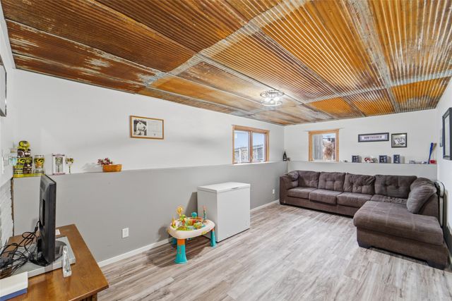 2704 River Ridge Road, Des Moines, IA 50320