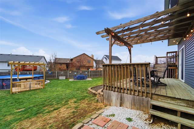 2704 River Ridge Road, Des Moines, IA 50320