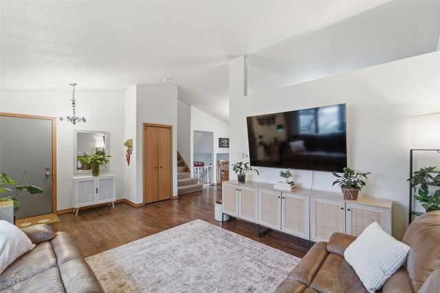 2704 River Ridge Road, Des Moines, IA 50320