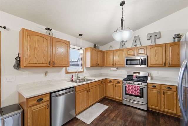 2704 River Ridge Road, Des Moines, IA 50320