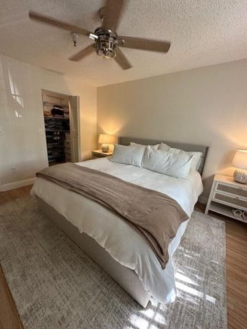 160 Yacht Club Way 212, Hypoluxo, FL 33462