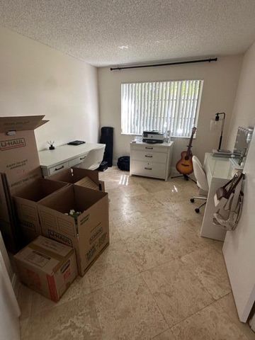 160 Yacht Club Way 212, Hypoluxo, FL 33462