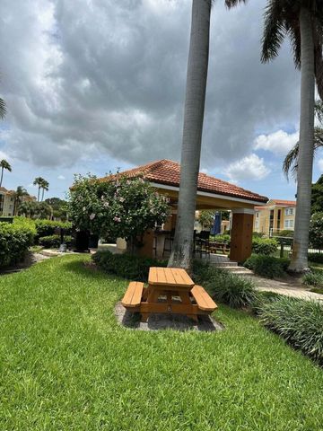 160 Yacht Club Way 212, Hypoluxo, FL 33462