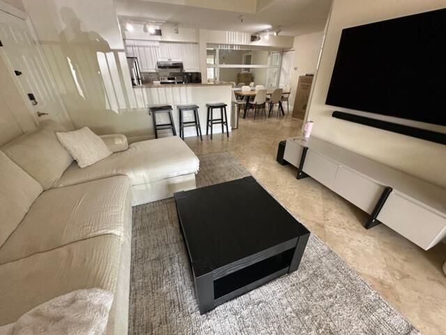 160 Yacht Club Way 212, Hypoluxo, FL 33462