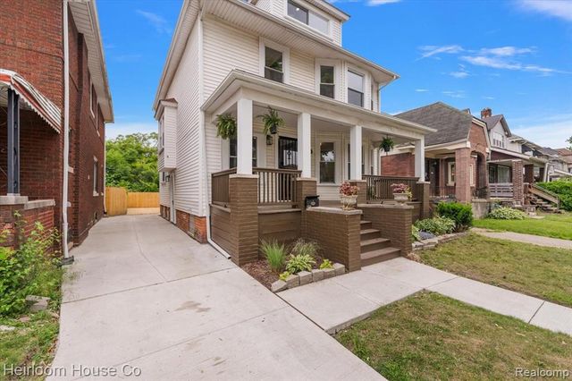 5360 Burns Street, Detroit, MI 48213