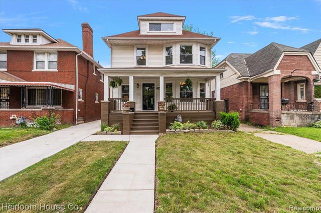 5360 Burns Street, Detroit, MI 48213