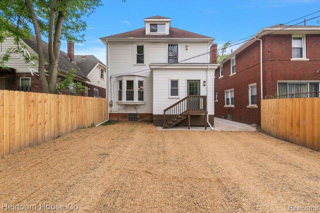 5360 Burns Street, Detroit, MI 48213
