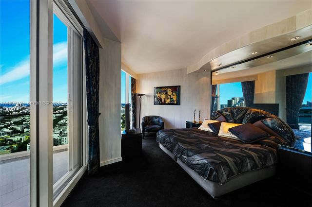 300 S Pointe Dr TH 3103, Miami Beach, FL 33139