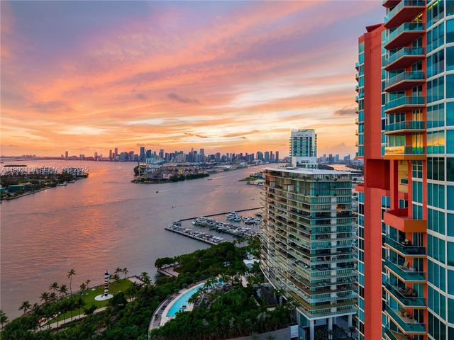 300 S Pointe Dr TH 3103, Miami Beach, FL 33139