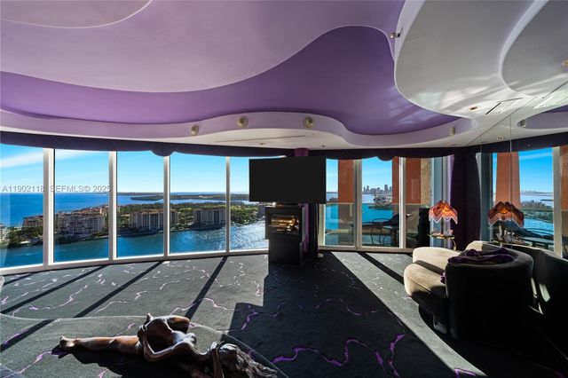 300 S Pointe Dr TH 3103, Miami Beach, FL 33139