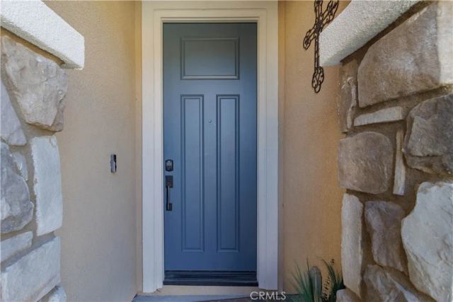 15755 Parry Peak Drive, Fontana, CA 92336