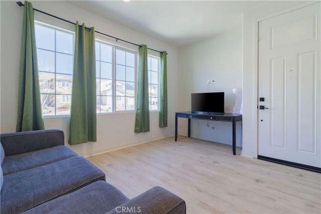 15755 Parry Peak Drive, Fontana, CA 92336