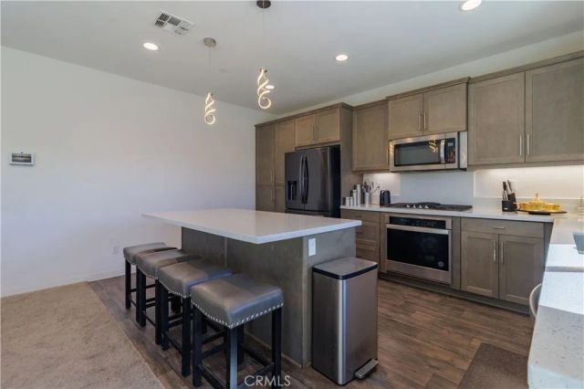 15755 Parry Peak Drive, Fontana, CA 92336