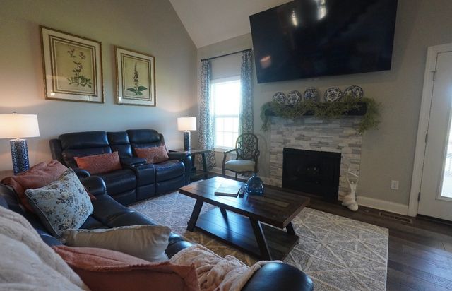 120 Sideview Rd, Gallatin, TN 37066