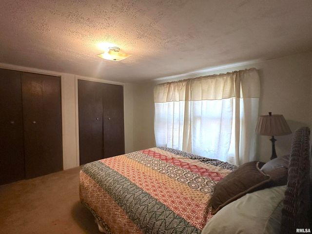 138 Worthen Road, Murphysboro, IL 62966