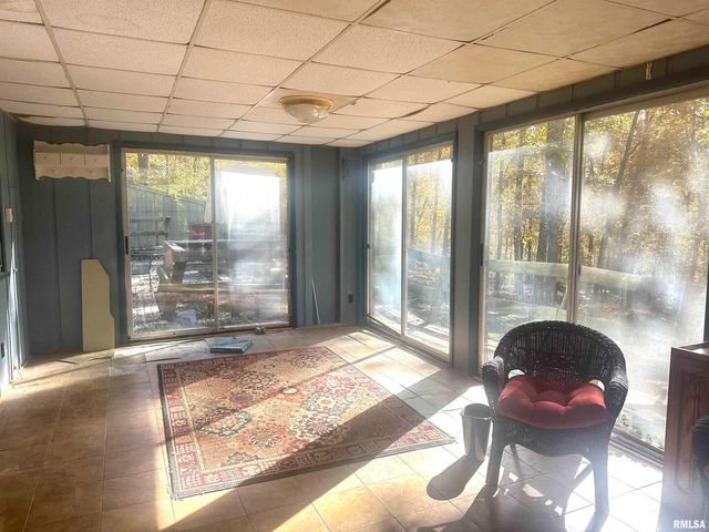 138 Worthen Road, Murphysboro, IL 62966