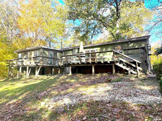 138 Worthen Road, Murphysboro, IL 62966