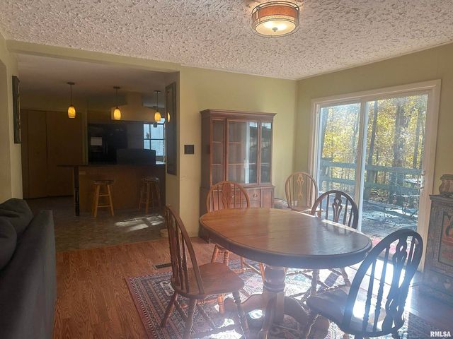 138 Worthen Road, Murphysboro, IL 62966