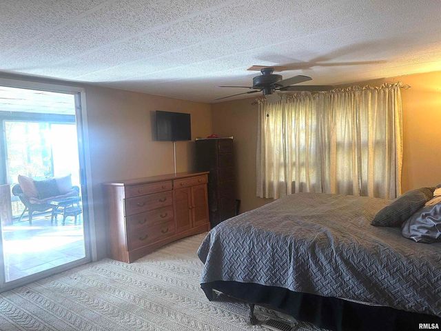 138 Worthen Road, Murphysboro, IL 62966