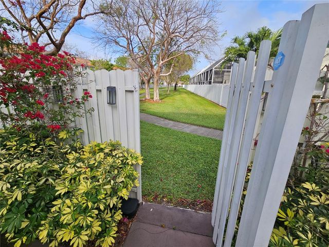 4523 NW 98th Ave 4523, Doral, FL 33178