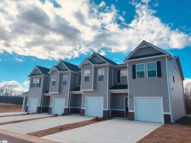 1328 Roadstead Lane, Spartanburg, SC 29306