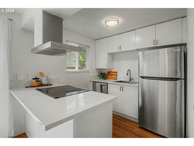 -1 Se 19TH Ave, Portland, OR 97202