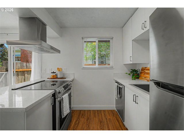 -1 Se 19TH Ave, Portland, OR 97202