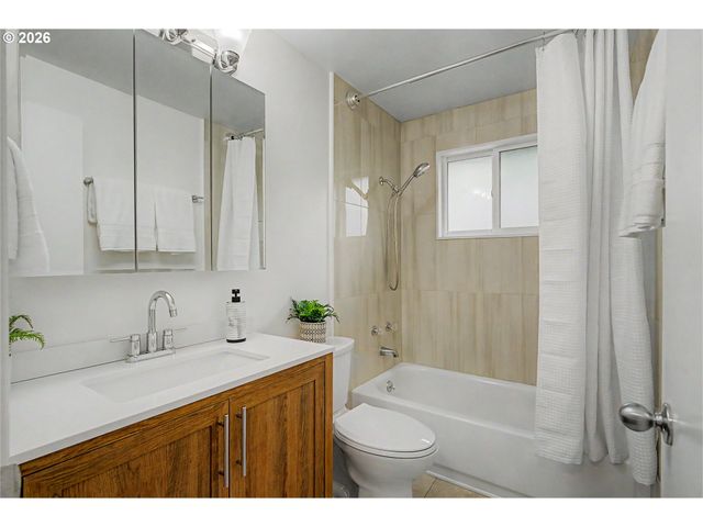 -1 Se 19TH Ave, Portland, OR 97202