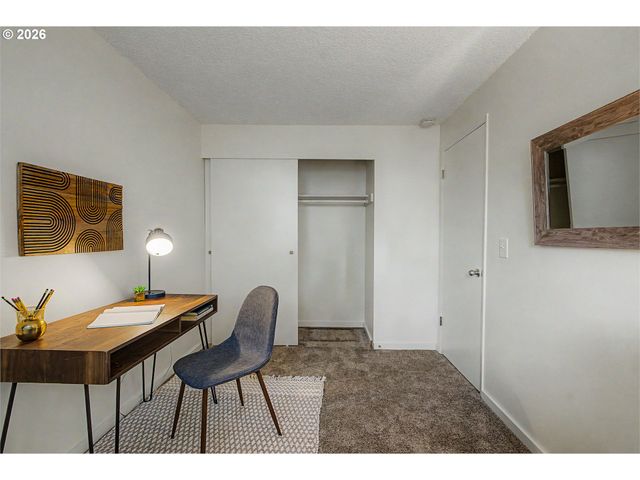 -1 Se 19TH Ave, Portland, OR 97202